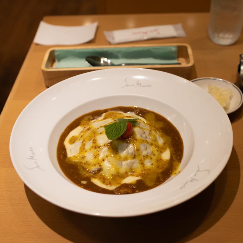 とろッとチーズのハニーマスタードカレー(カレーダイニング・サンマルコ)