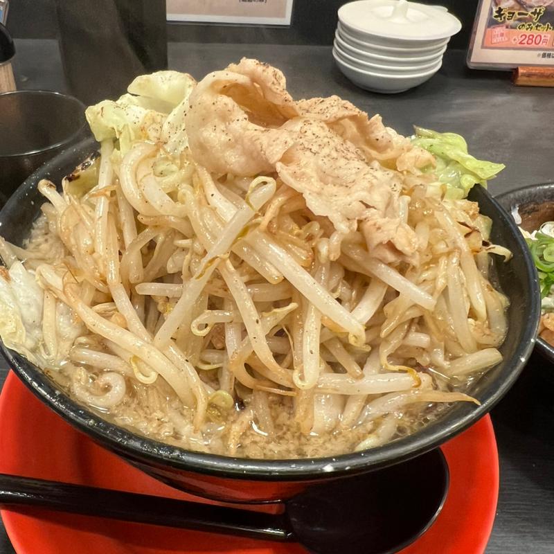 ド根性の醤油 肉盛り(男のらぁめん 神戸ちぇりー亭 明石魚住店)