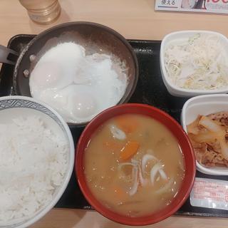 Wハムエッグ牛小鉢定食