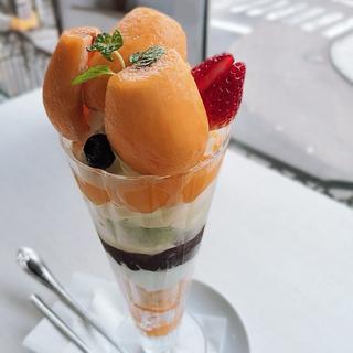びわパフェ(むらはた )