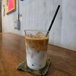 カフェラテ(SHIROUZU COFFEE 港)