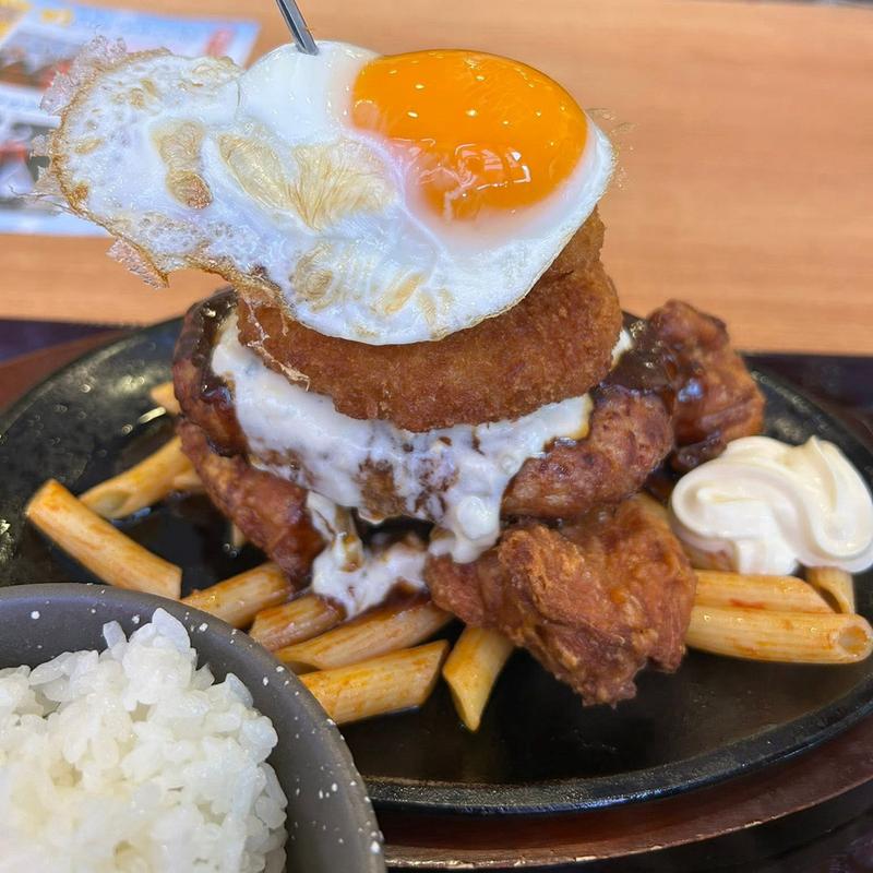 爆盛りマウンテン定食(満天食堂 須賀川店)