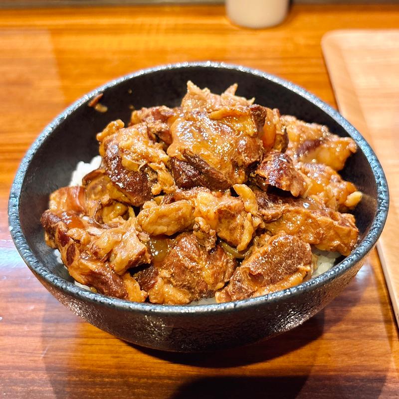 とろ肉丼(煮干そばHIMAWARI)