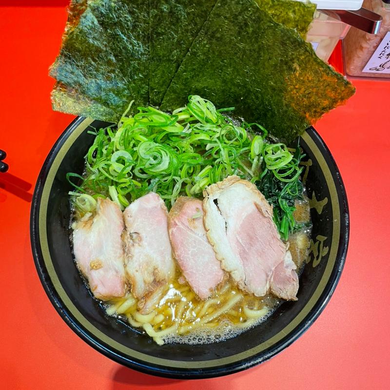 特製ラーメン(横濱家系ラーメン 二代目鈴木家)