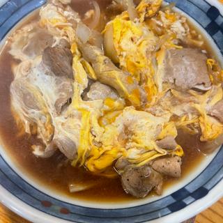 豚肉の玉子とじ(武州うどんあかね&みどりダイニング)