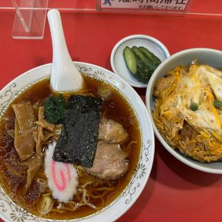 ラーメンと半カツ丼(中華 一光)