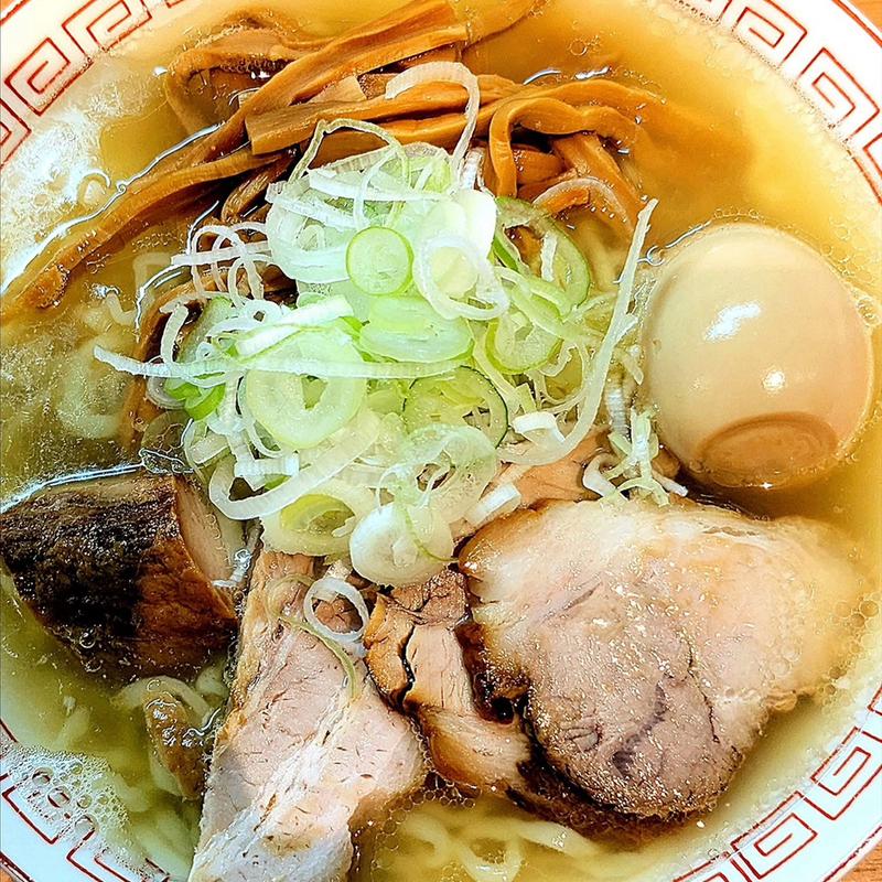 味玉塩ラーメン 大盛(喜多方ラーメン 新じま)