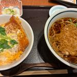 そばとカツ丼のセット