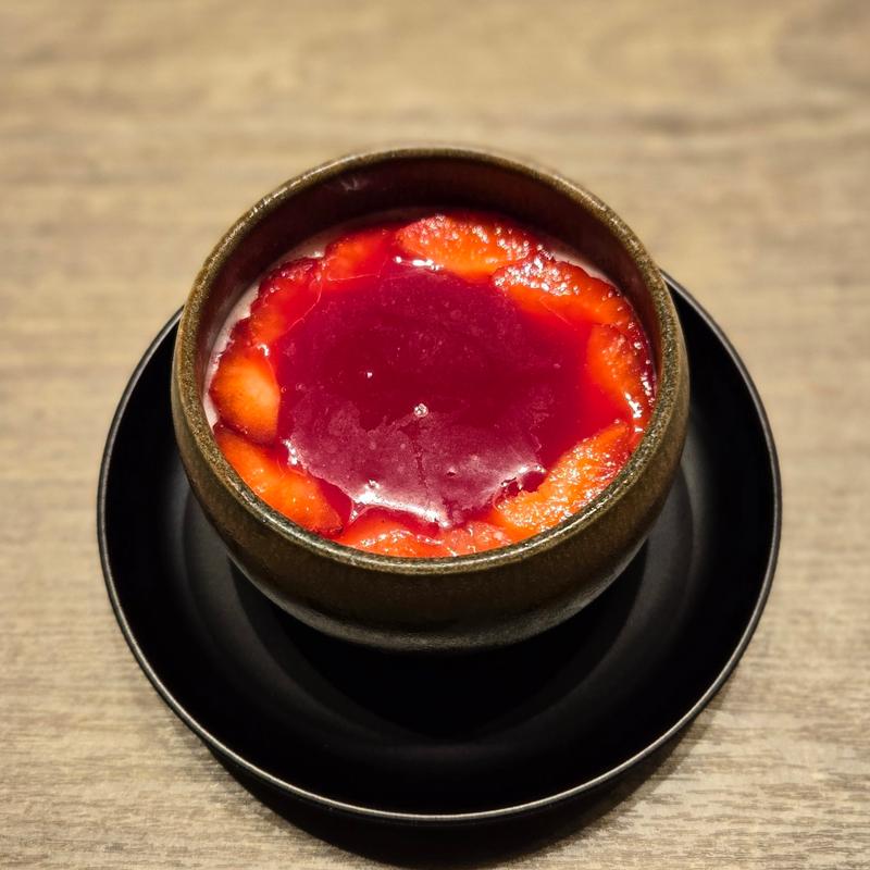 苺のレアチーズブランマンジェ(焼肉うしごろ 梅田店)