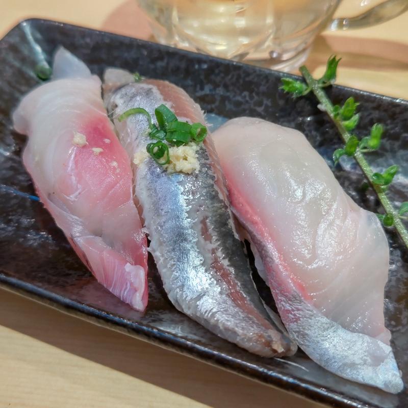 店長の三種盛(かんぱち・生いわし・ころ鯛)(神奈川回転寿司 二代目ぐるめ亭 港南台バーズ店)