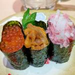 軍艦三種(神奈川回転寿司 二代目ぐるめ亭 港南台バーズ店)