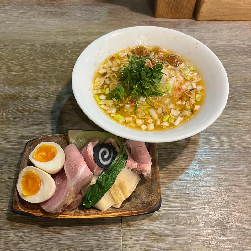 エビのネギ塩ラーメン(ラァメン コハク)