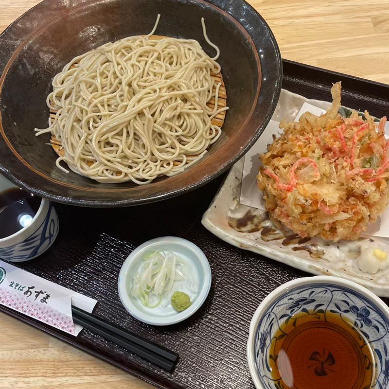 桜海老と紅生姜のかき揚げ天盛り(生そば あずま 川島町店)