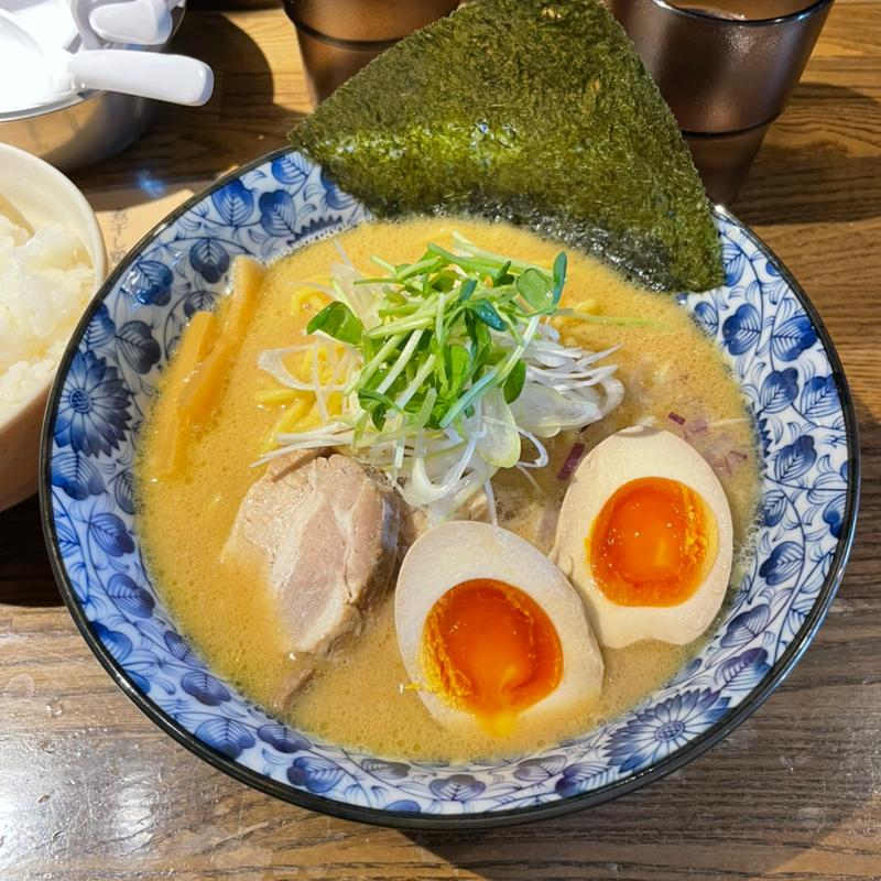 鶏そば、味玉(手羽先 BonBon 川崎本店)