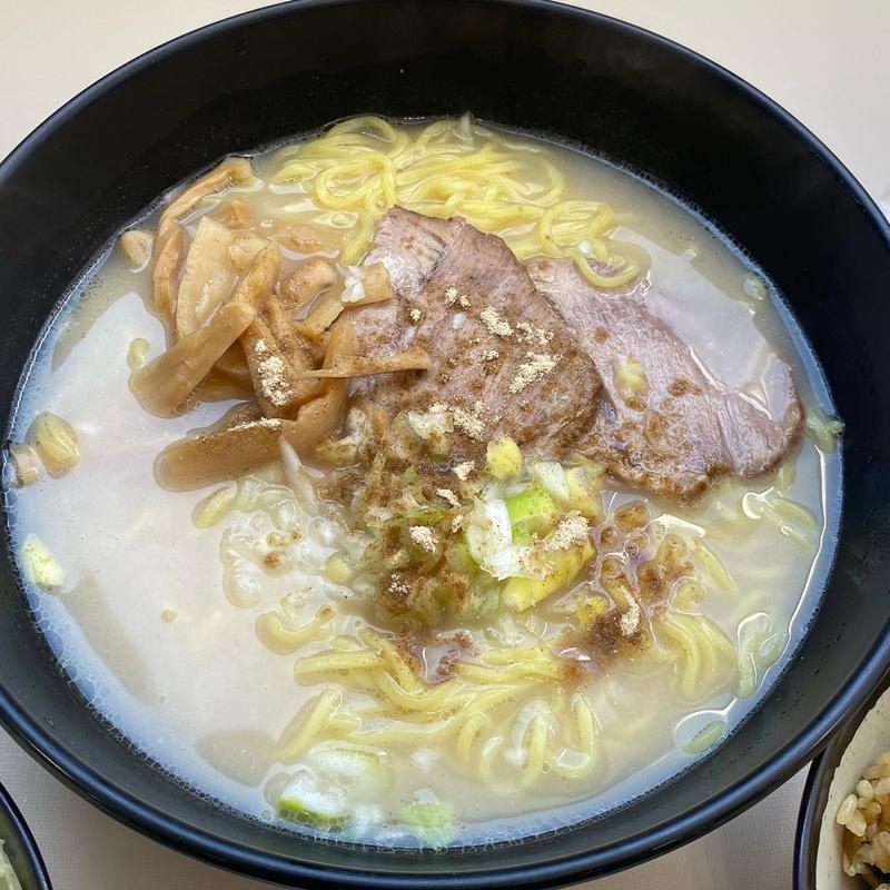 とんこつラーメン(USS新潟)