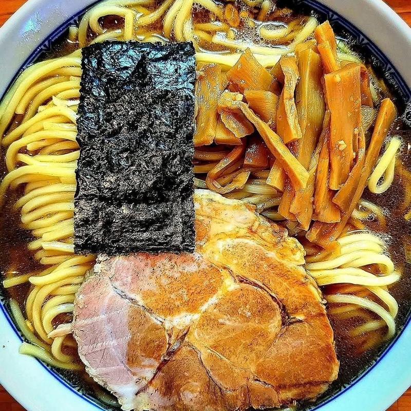 中華そば 中盛(としおか)