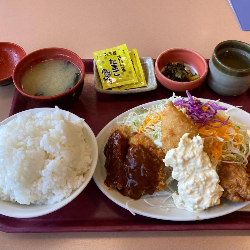 どんじゅう定食(どんじゅう )