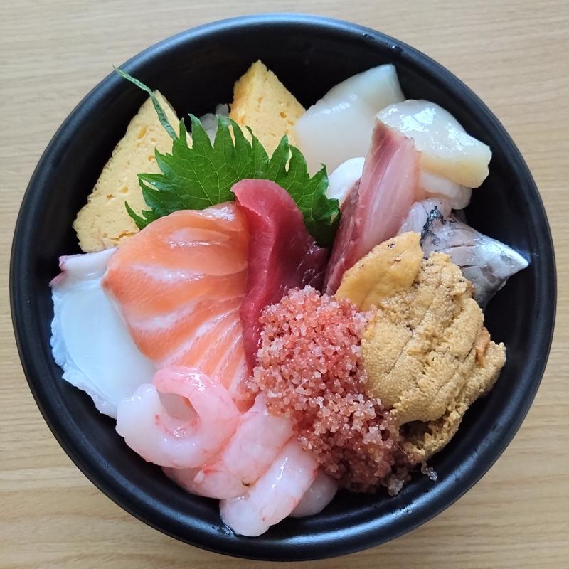 海鮮丼(長田鮮魚店)