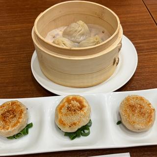 小籠包&焼き小籠包(横浜中華街 香港飲茶 皇朝茶樓)