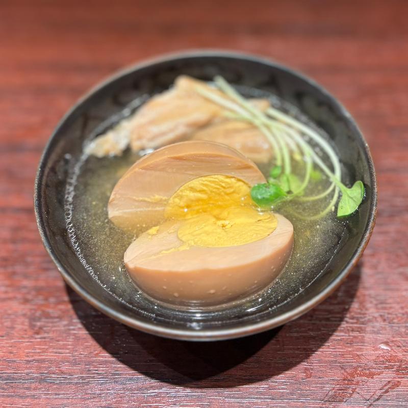 玉子と鶏手羽(博多おでんと自然薯　よかよか堂)