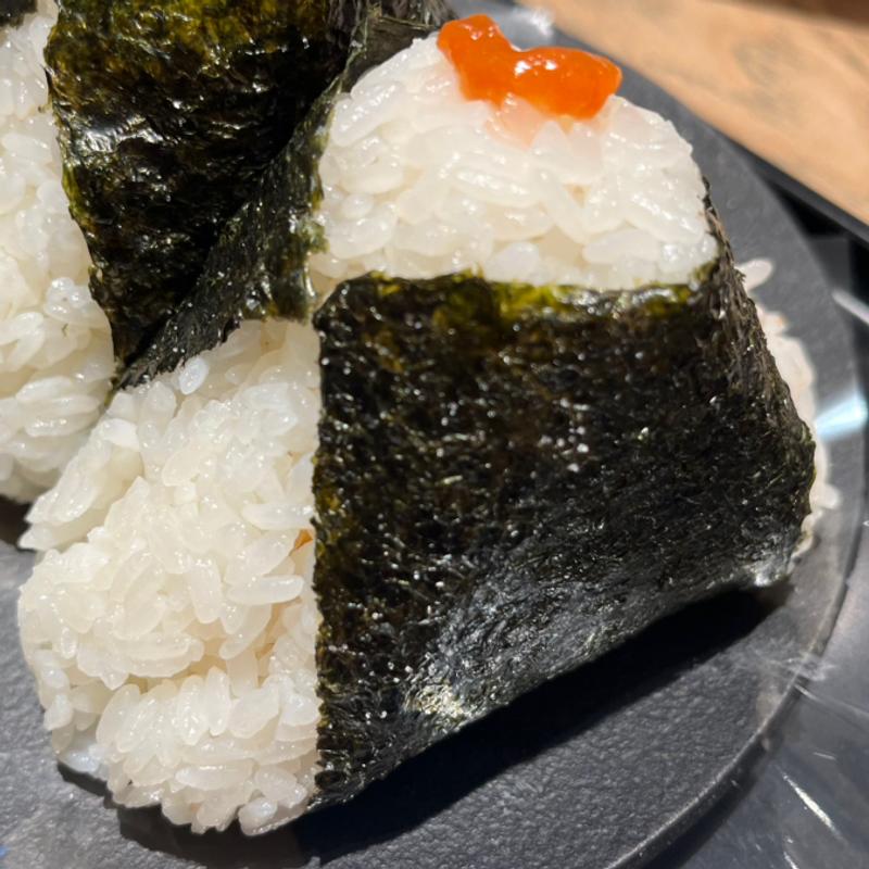 サーモンチーズ(おにぎりのありんこ tekute)