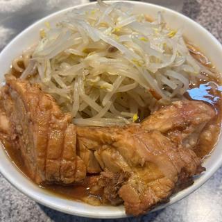 ラーメン 普通盛り 豚2枚増し