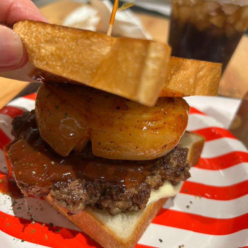 100%BBQ オニオンバーガー(JB's TOKYO エキュート赤羽みなみ店)