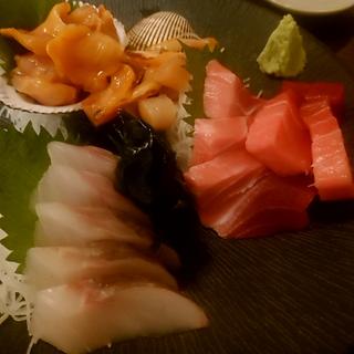 店主お任せ三品盛り（極上天然本鮪中トロ入り）(うみぼうず)