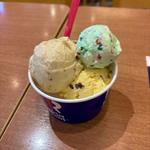 スモールダブル　カップ(サーティワン アイスクリーム モラージュ菖蒲店 （Baskin ３１ Robbins ）)