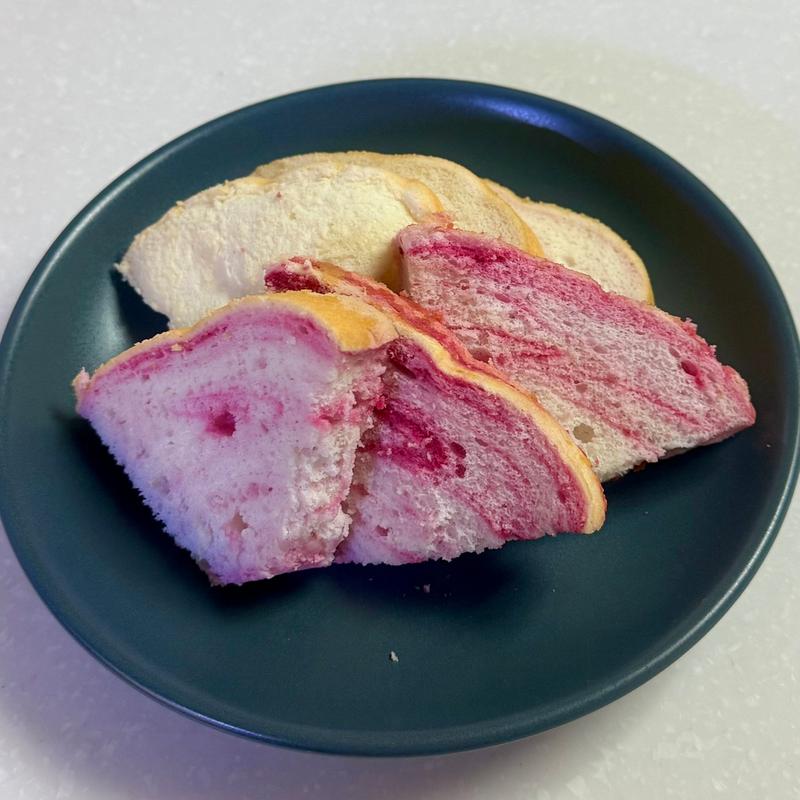 シフォンケーキ　いちごマーブル(すぎうらベーカリー)