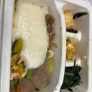 5種野菜を味わう和の豆乳グラタン(ナッシュ株式会社)