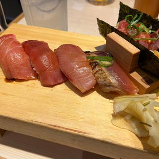 貝煮干し中華そば握り5貫盛りセット(巻き鮨・中華そば浜八)