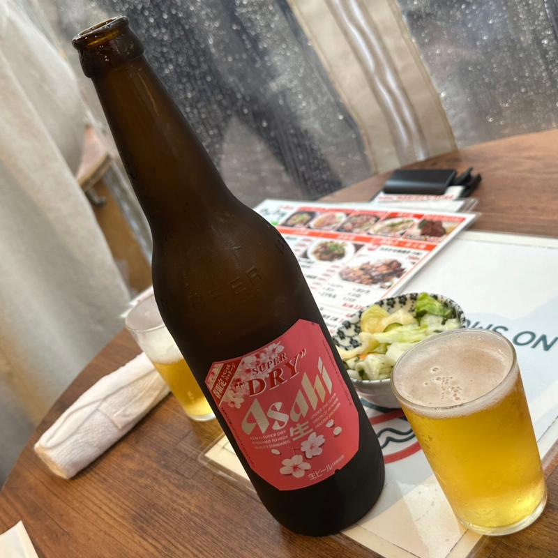 スーパードライ大びん(立飲みカドクラ)