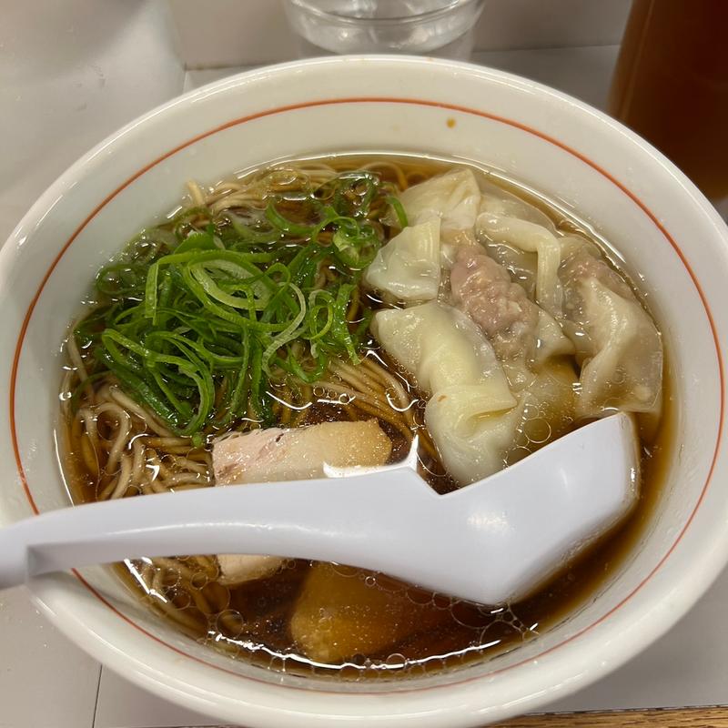 ワンタン麺(東京ギョーザスタンドウーロン)