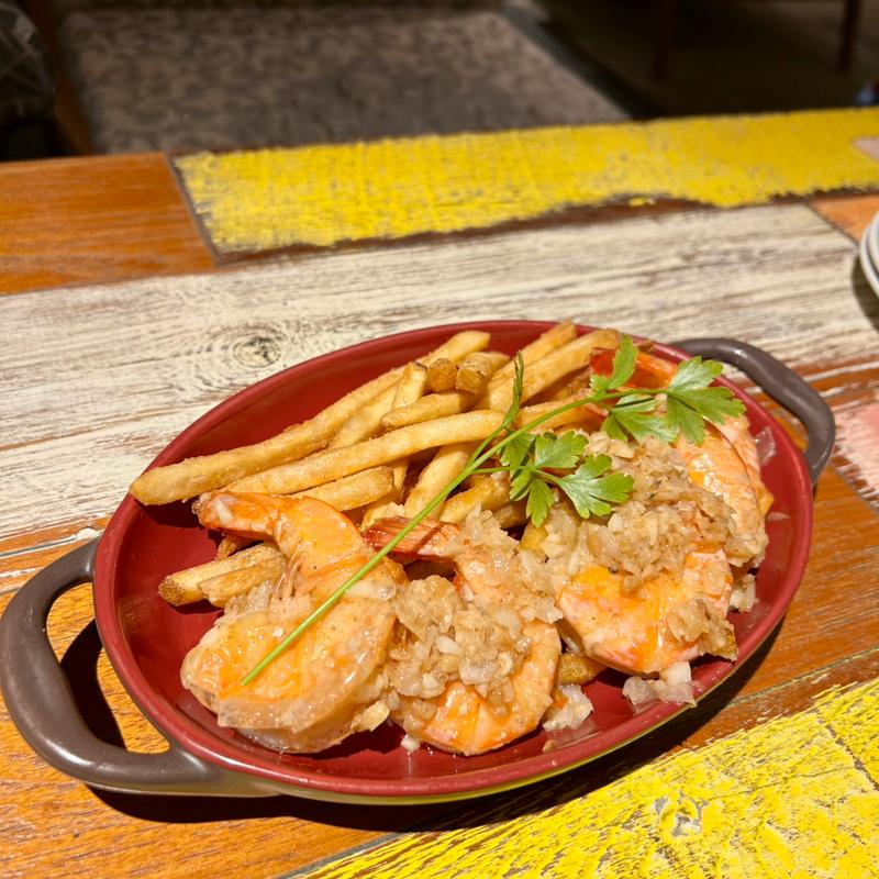 ガーリックシュリンプ＆フレンチフライ(コナズ珈琲幕張)