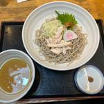 南高梅の天ぷらと蒸し鶏のおろしつけそば