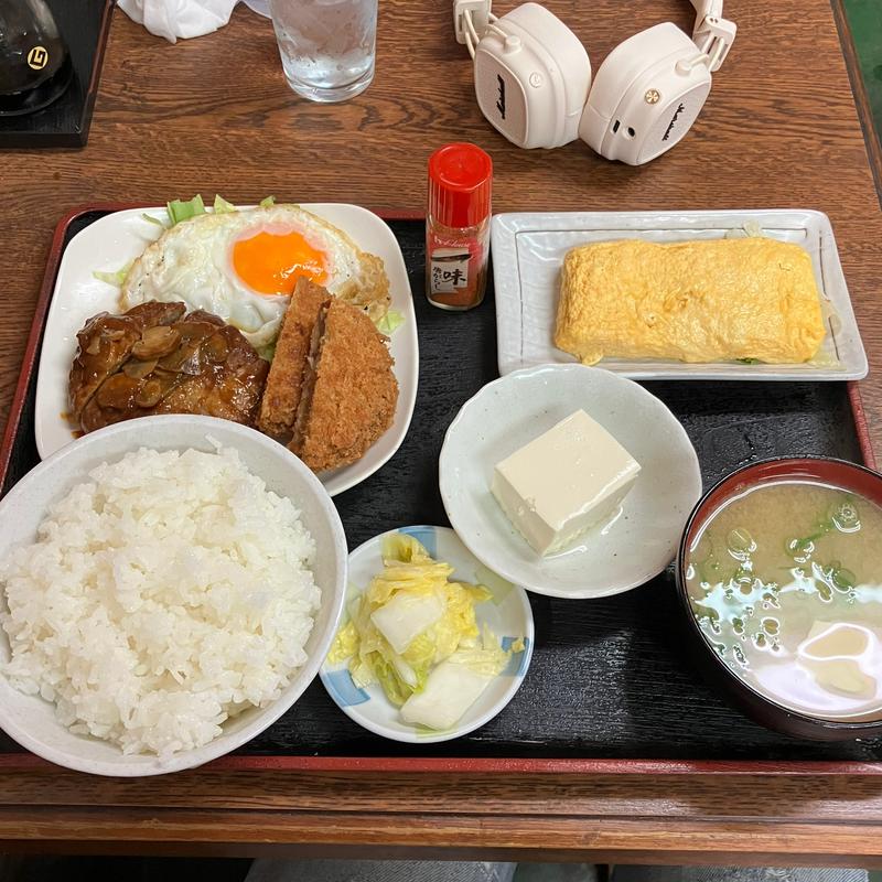 ランチセット（おかず2皿＋ごはんみそ汁）(大衆食堂 よしのや)