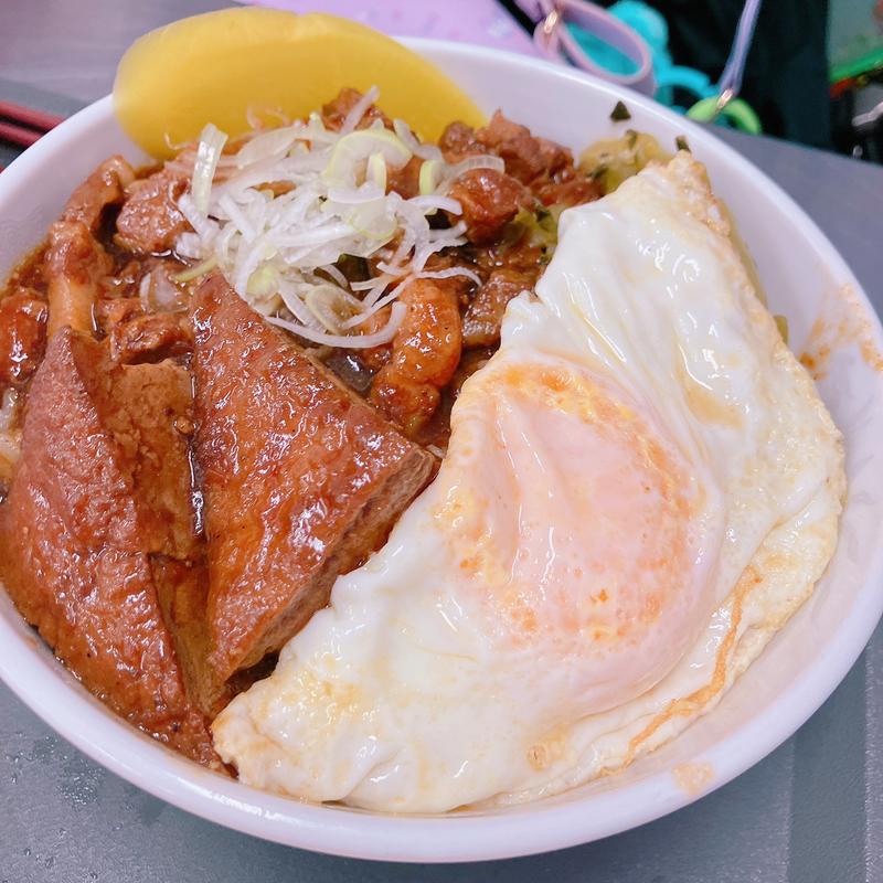 魯肉飯(台湾祭STORE 横浜ワールドポーターズ店)