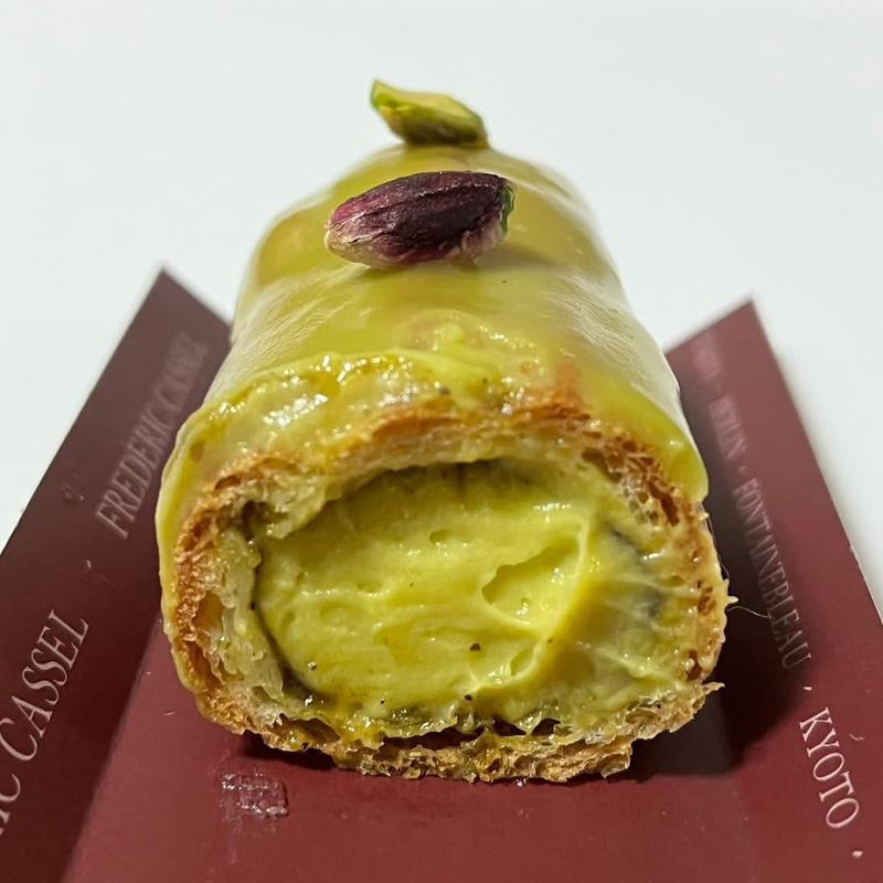 エクレールピスターシュ(フレデリック・カッセル 銀座三越店)