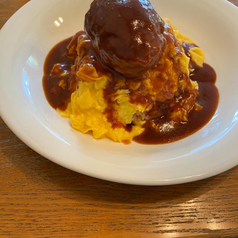 ハンバーグオムライス M(スープorサラダ、ドリンクセット)(みるくカフェ )