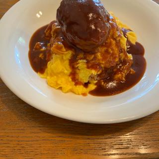 ハンバーグオムライス M(スープorサラダ、ドリンクセット)(みるくカフェ )