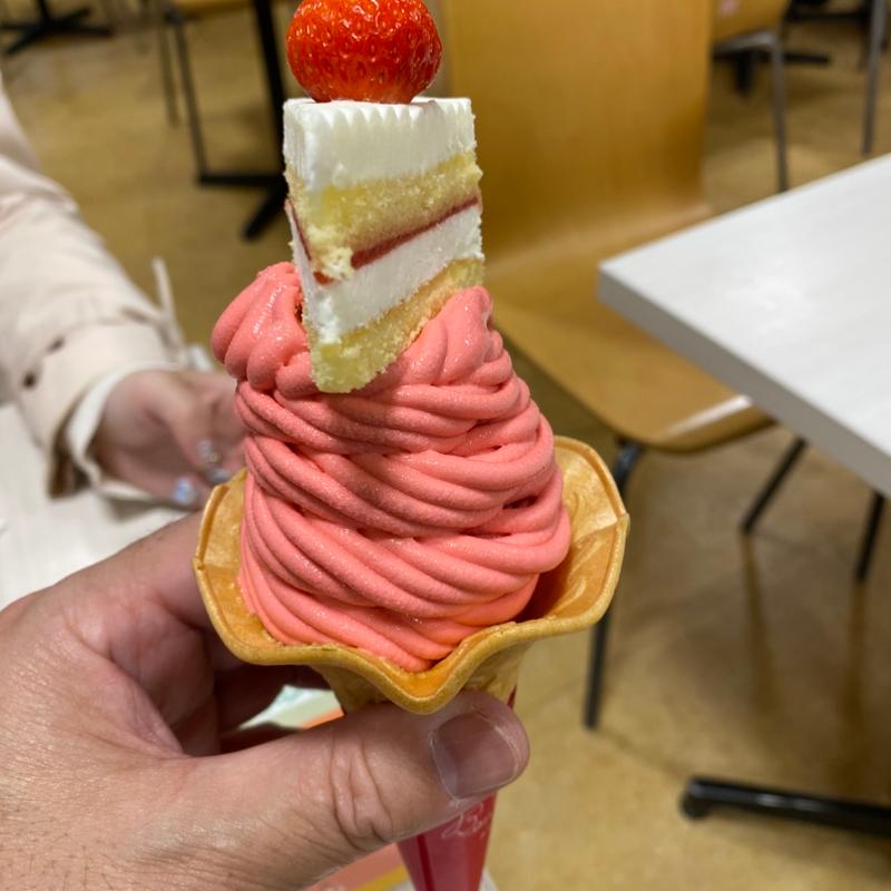 ショートケーキソフト(ベーカリー 空とメロン（道の駅サーモンパーク千歳）)