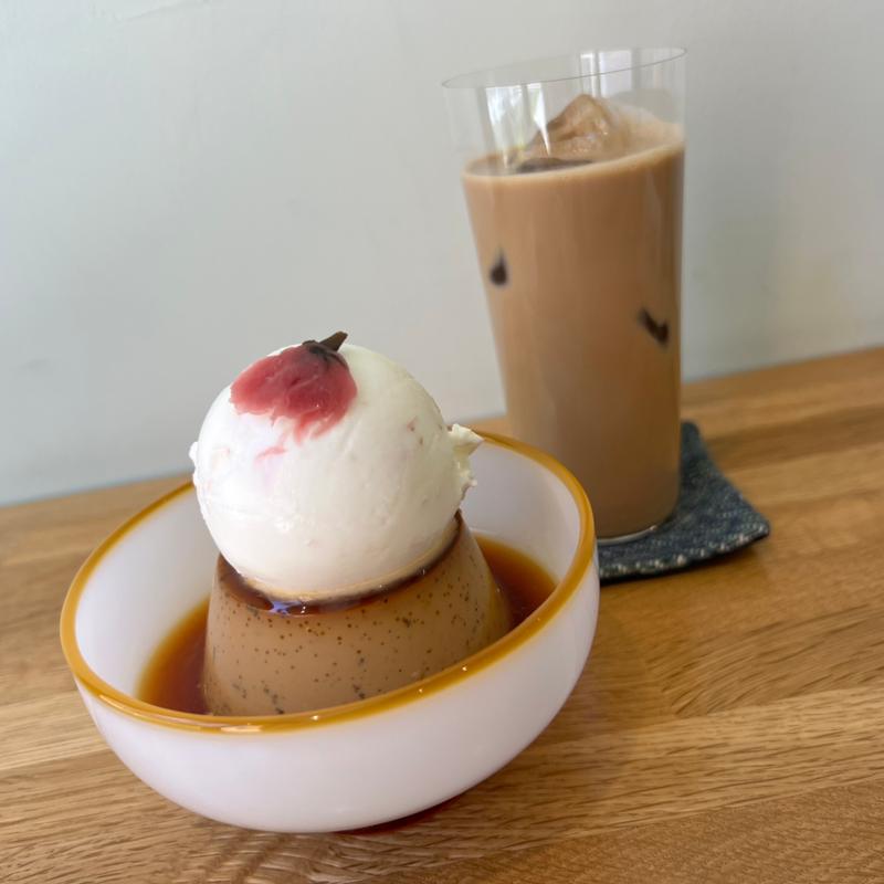 ほうじ茶プリン自家製サクラ牛乳アイスのせ(CASTOR カストール)