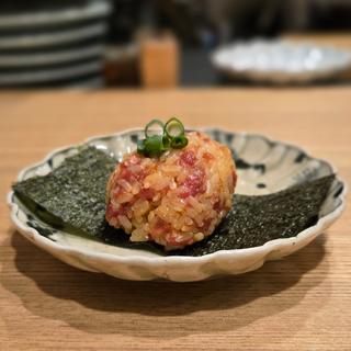 ユッケ握り 1コ