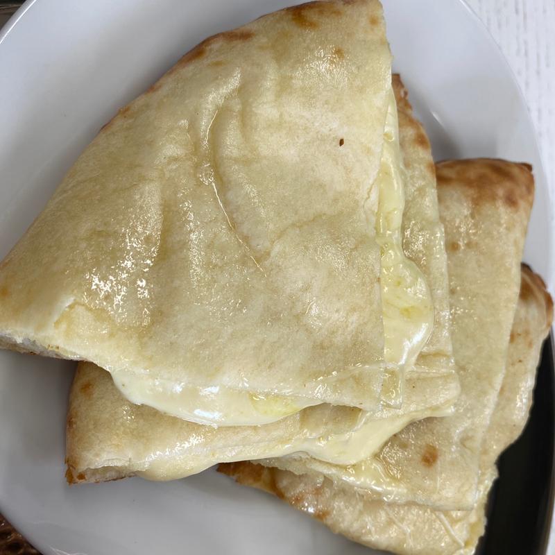 チーズナン(インド料理 香森)