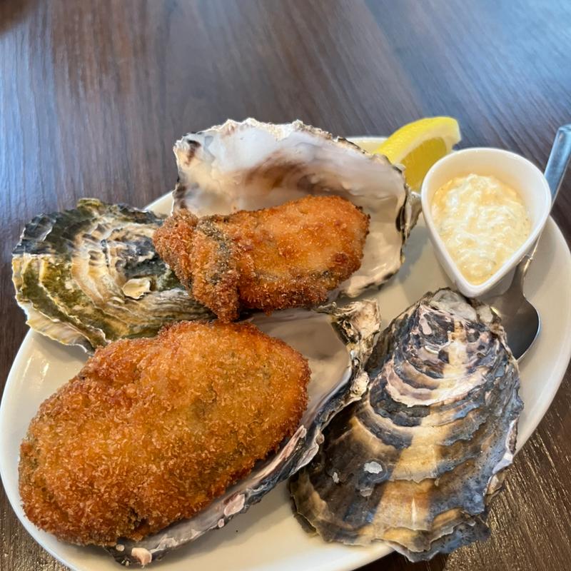 日本一の生牡蠣フライ(オイスターバー COVO)