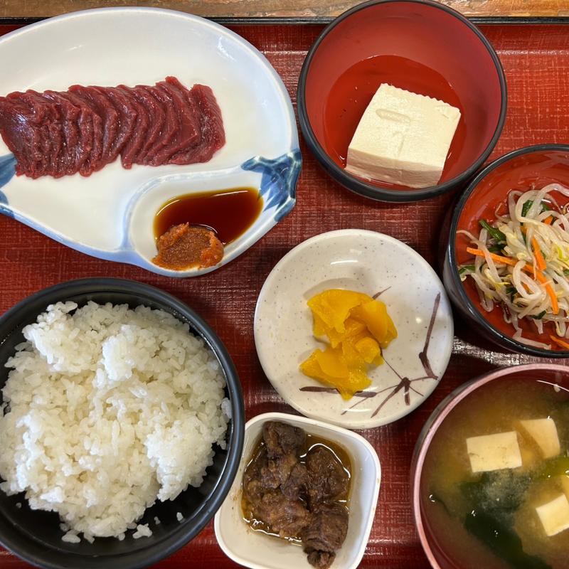 さくら刺身定食（ロース）(堀商店 （坂下ドライブイン　民宿　堀）)