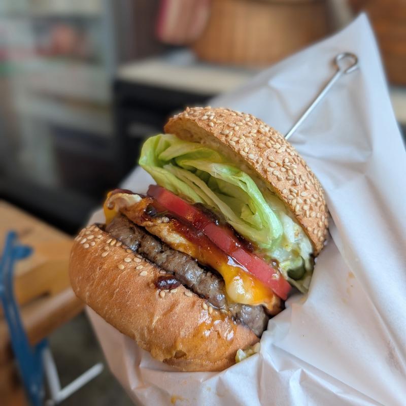 テリヤキエッグチーズバーガー(DAKOTA RUSTIC TABLE)