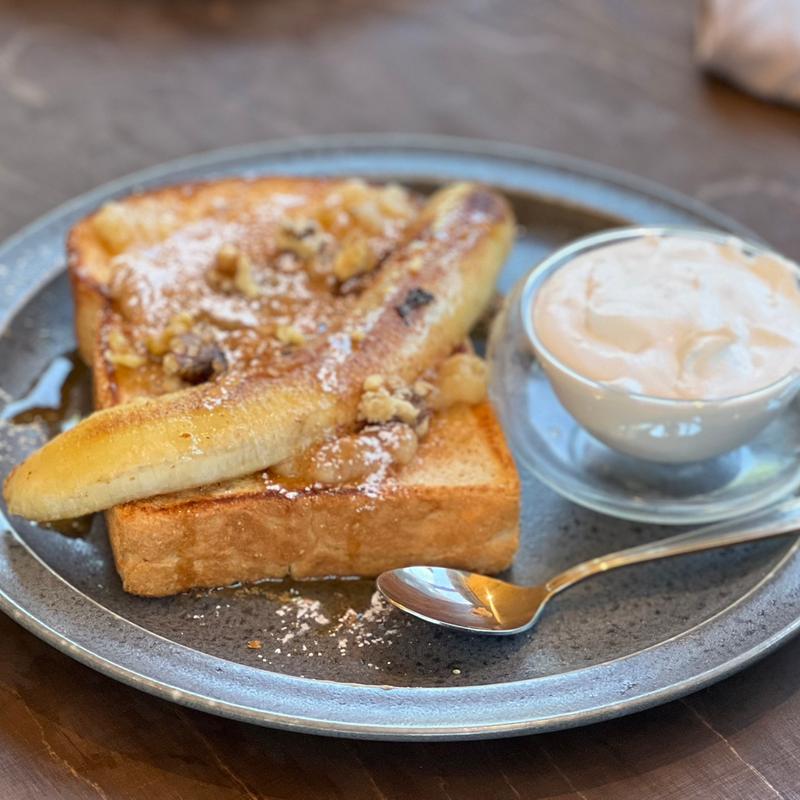 バナナシナモンハニートースト(44APARTMENT ダブルフォーアパートメント 多摩センター)