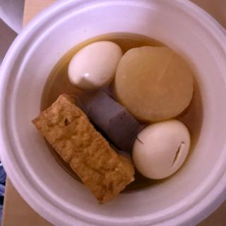 大根　玉子2個　厚揚げ　こんにゃく